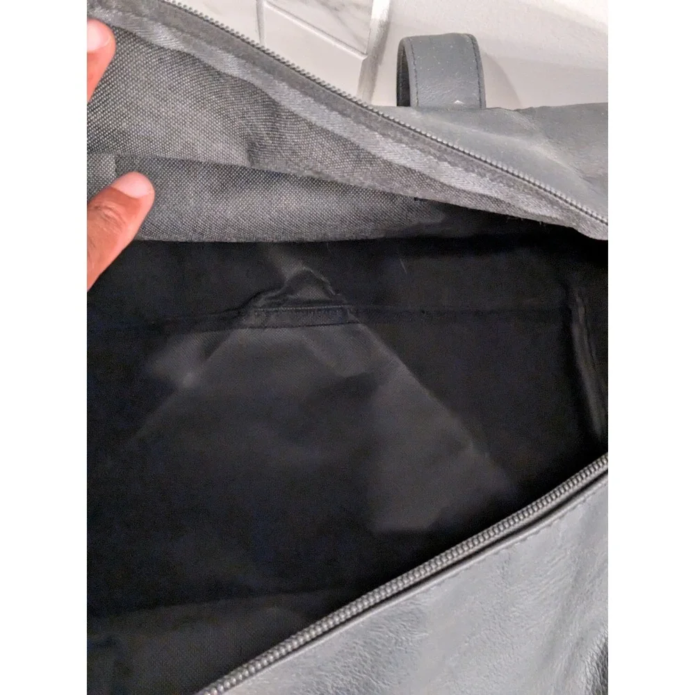 John Varvatos Mono Duffel Bag Men's Striped Black Travel Gym Carry On Gift Bag‎